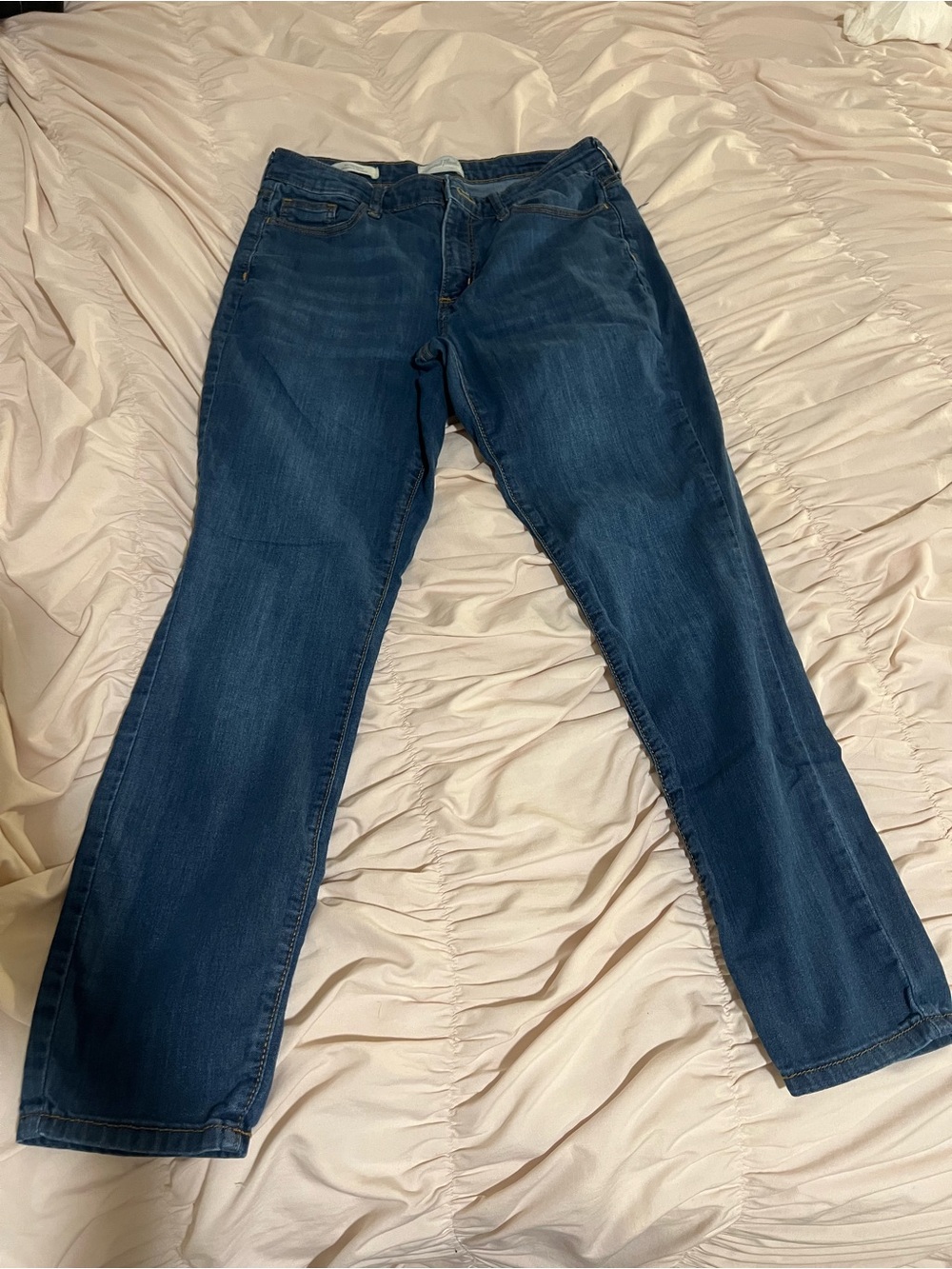 Universal Thread Women's Straight-Leg Jeans in Dark Blue Denim